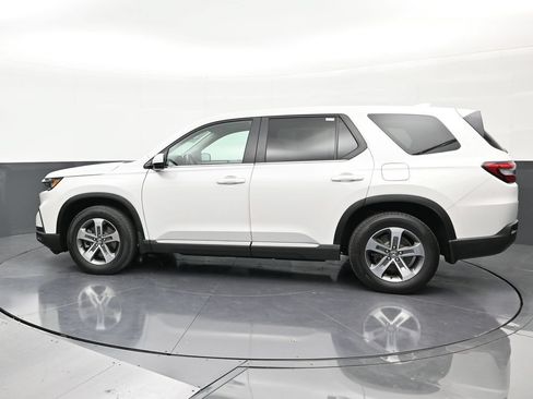 Used 2024 Honda Pilot EX-L image 2
