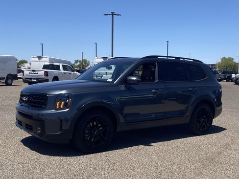 Certified 2024 Kia Telluride SX Prestige X-Line AWD/4WD image 2