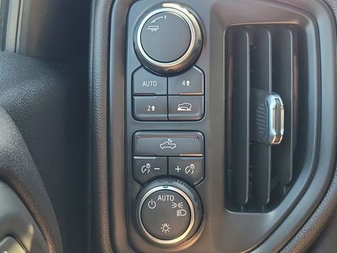 Used 2022 Chevrolet Silverado 1500 Custom image 27