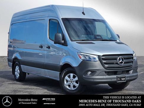 Used 2025 Mercedes-Benz Sprinter 2500 image 1