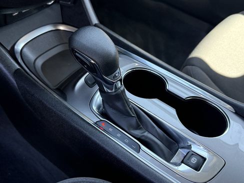 Used 2022 Chevrolet Malibu LT FWD image 10