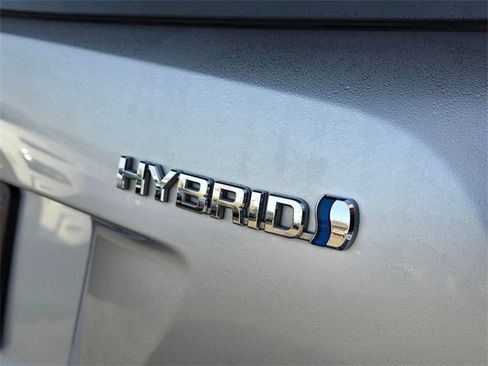 Used 2018 Toyota Prius Four image 11