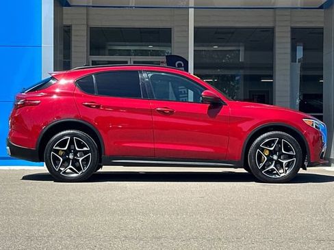 Used 2018 Alfa Romeo Stelvio Ti Sport AWD/4WD image 4
