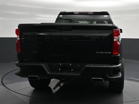 Used 2020 Chevrolet Silverado 1500 Custom Trail Boss w/ Custom Convenience Package AWD/4WD image 2