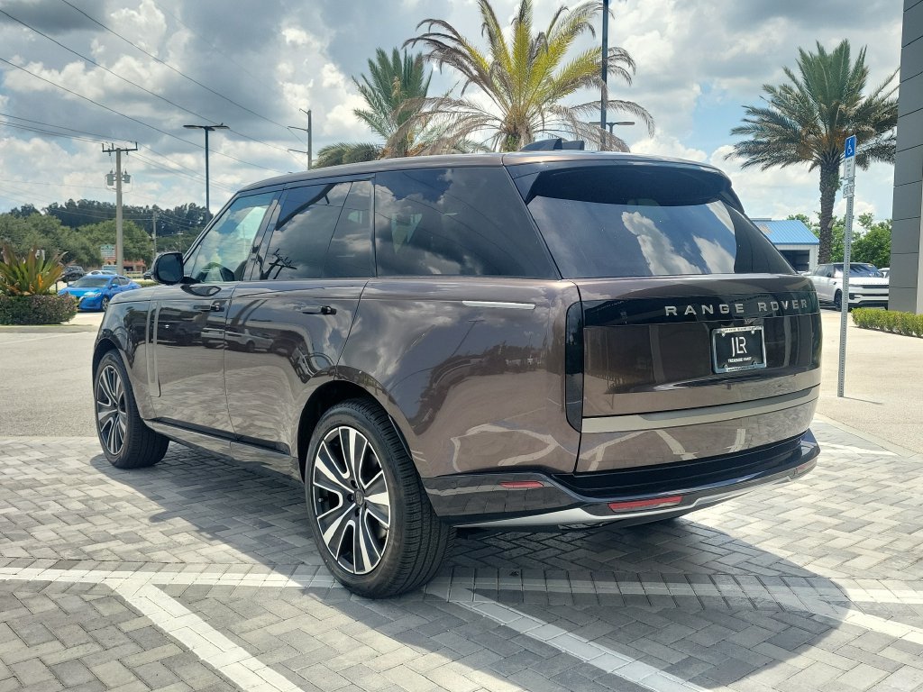 New 2026 Land Rover Range Rover SE AWD/4WD image 3