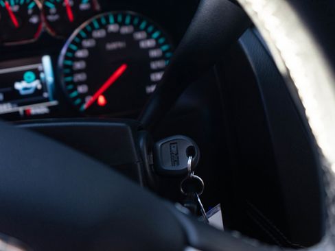 Used 2020 GMC Yukon SLE w/ SLE Value Package image 23