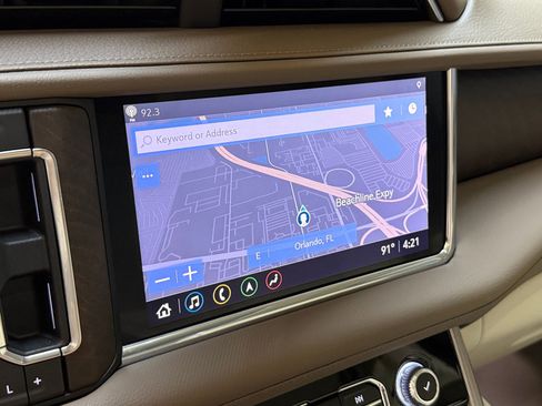 Used 2021 GMC Yukon Denali w/ Denali Premium Package image 28