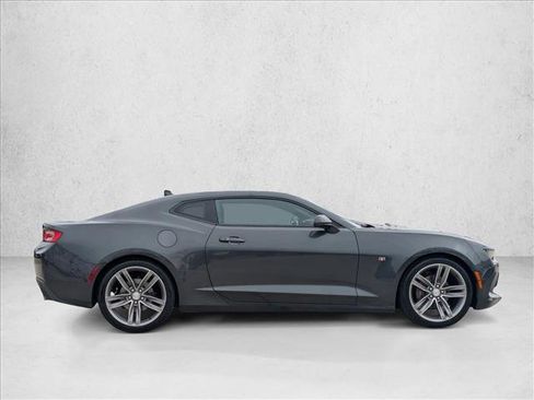Used 2017 Chevrolet Camaro LT RWD image 4