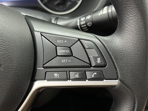 Used 2025 Nissan Sentra SV image 16