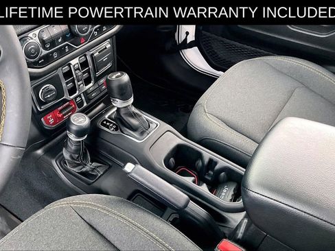 Used 2024 Jeep Wrangler Unlimited Sport AWD/4WD image 19