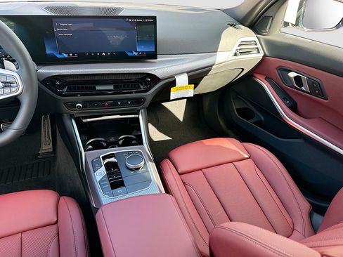 New 2026 BMW 330i Sedan w/ M Sport Package image 18