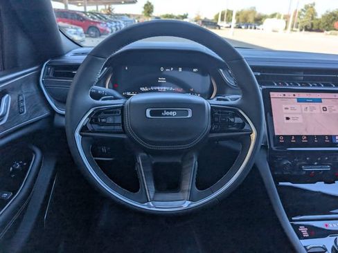Used 2023 Jeep Grand Cherokee L Overland AWD/4WD image 23