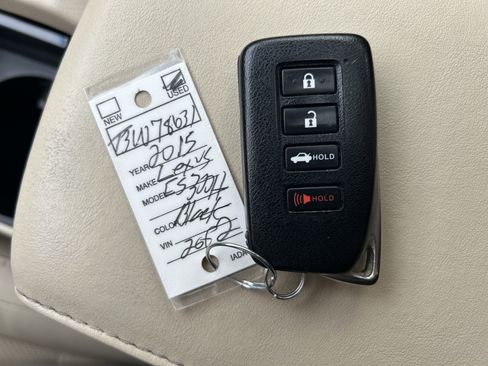 Used 2015 Lexus ES 300h w/ Navigation System Package FWD image 36