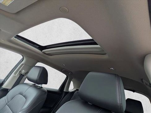 Used 2024 Honda HR-V EX-L image 13