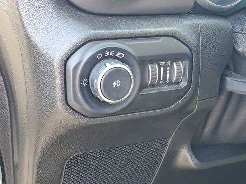 Used 2019 Jeep Wrangler Unlimited Sport AWD/4WD image 11