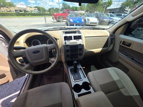Used 2009 Ford Escape XLT FWD image 10