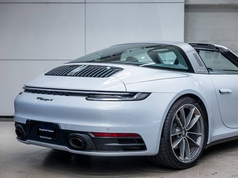 Certified 2024 Porsche 911 Targa 4 image 23