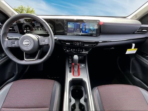 New 2026 Nissan Kicks SR FWD image 5