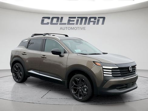 New 2026 Nissan Kicks SR w/ Cold Weather Package image 7