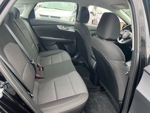 Used 2022 Kia Forte LXS image 13