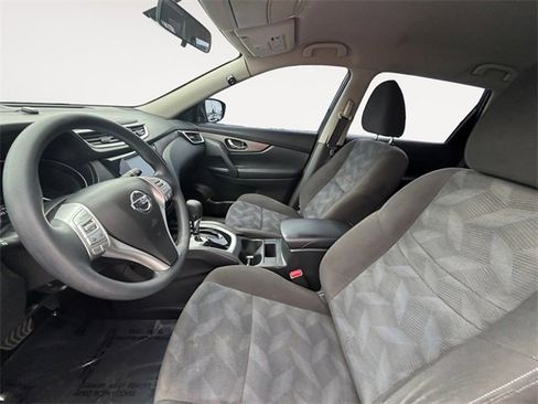 Used 2016 Nissan Rogue S image 9