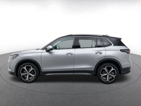 Used 2026 Volkswagen Tiguan SE AWD/4WD image 4