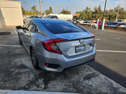 Used 2016 Honda Civic EX image 3