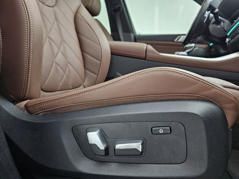 Used 2023 BMW X5 xDrive40i w/ M Sport Package image 15