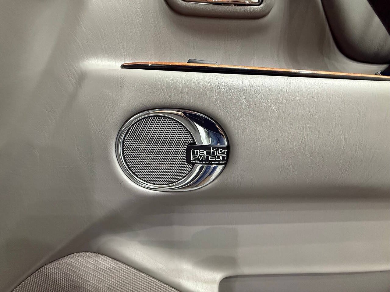 Used 2004 Lexus LX 470 4WD image 35