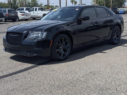 Used 2021 Chrysler 300 Touring w/ Sport Appearance Package RWD image 5