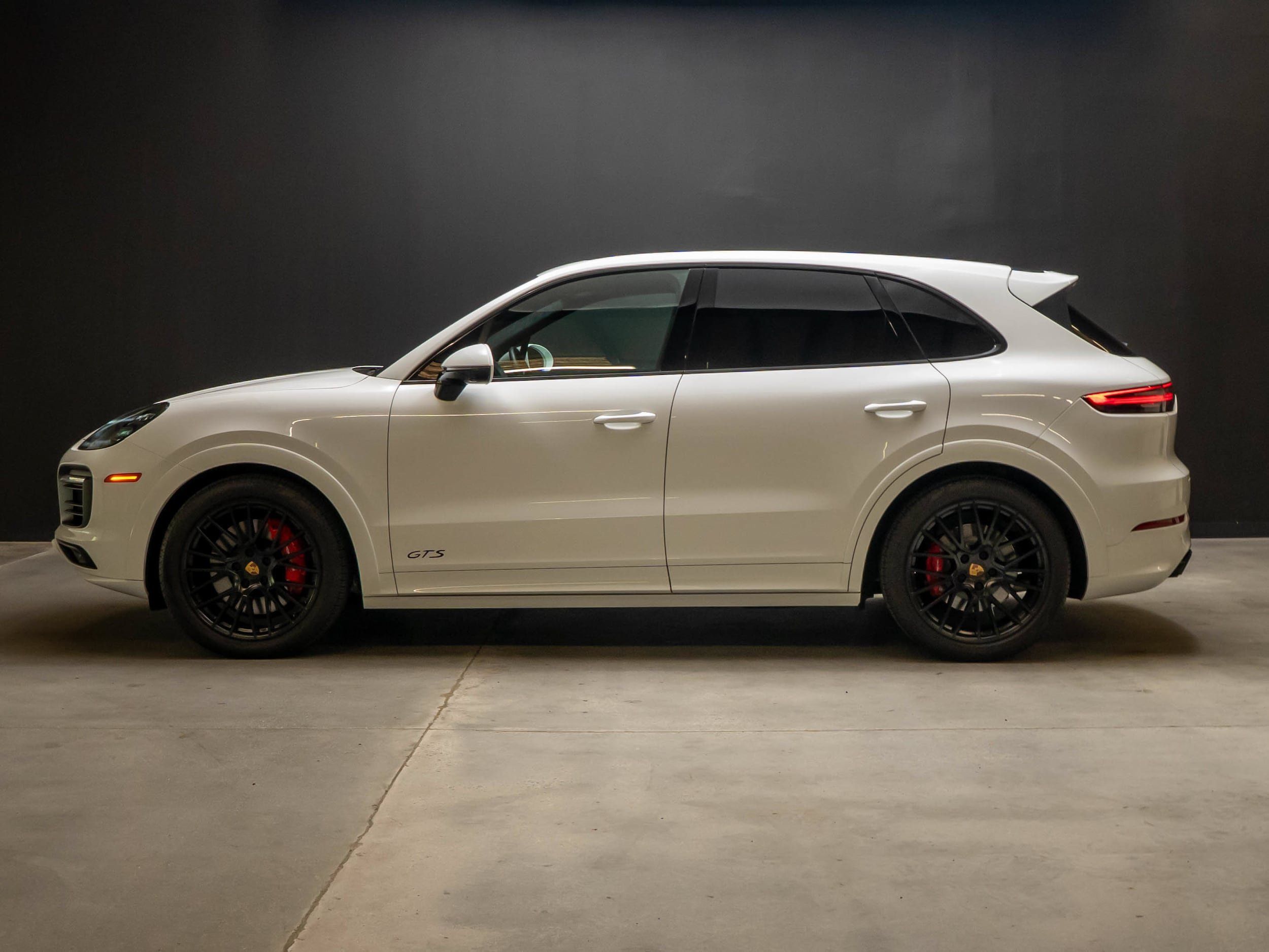 Certified 2023 Porsche Cayenne GTS AWD/4WD image 2