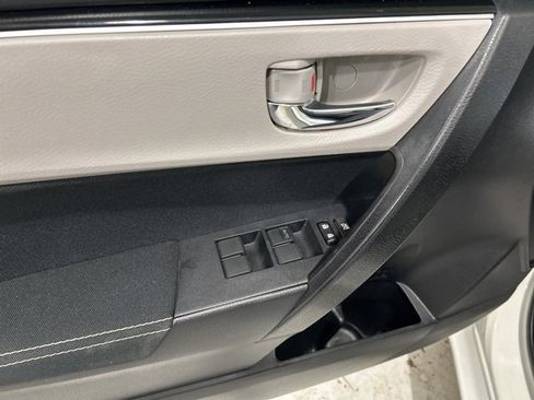 Used 2019 Toyota Corolla L image 10
