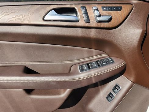 Used 2019 Mercedes-Benz GLS 450 4MATIC image 16