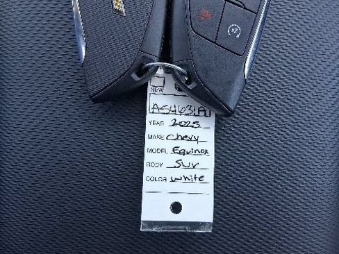 Used 2025 Chevrolet Equinox LT FWD image 19