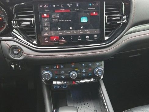 Used 2025 Dodge Durango R/T image 13