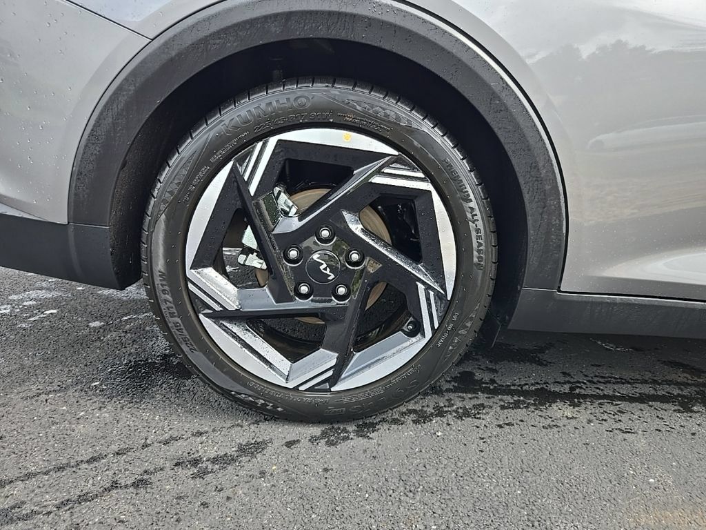Certified 2025 Kia K4 EX FWD image 11