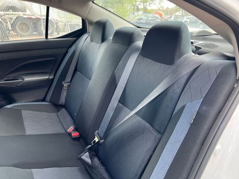 Used 2025 Nissan Versa SV image 33