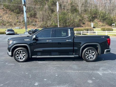 Used 2022 GMC Sierra 1500 SLT w/ SLT Premium Plus Package AWD/4WD image 2