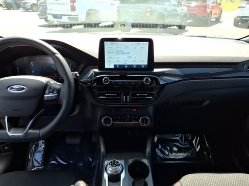 Used 2025 Ford Escape ST-Line Select AWD/4WD image 13