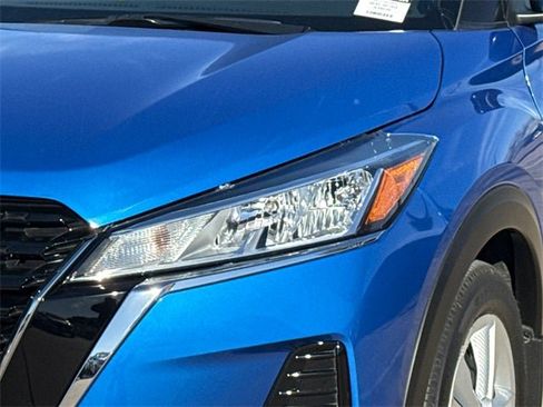 Used 2025 Nissan Kicks Play S image 5