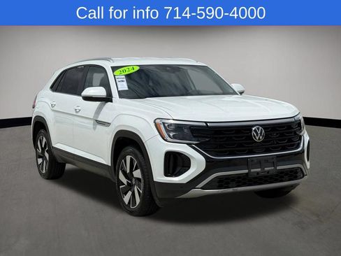 Used 2024 Volkswagen Atlas Cross Sport SE FWD image 1