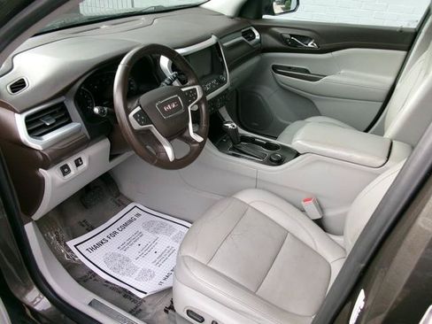 Used 2019 GMC Acadia SLT AWD/4WD image 10