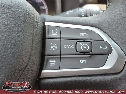 Used 2025 Jeep Compass Limited w/ Elite Group AWD/4WD image 31