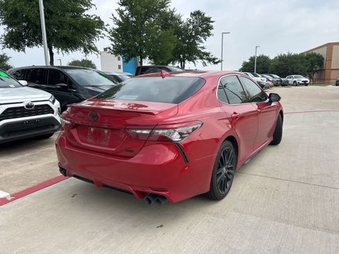 Used 2021 Toyota Camry XSE FWD image 3