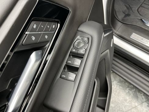 Certified 2025 GMC Yukon XL Denali w/ Sun & Power Step Package image 9