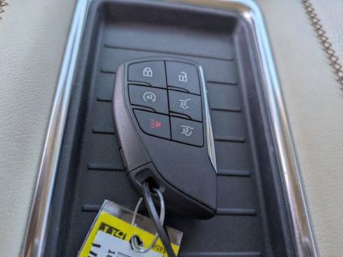 Used 2022 GMC Yukon XL Denali AWD/4WD image 39