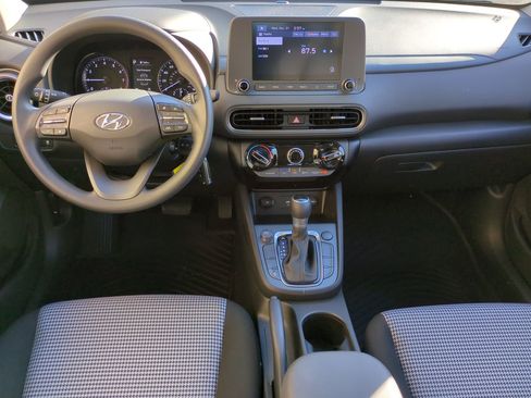 Certified 2022 Hyundai Kona SE image 14