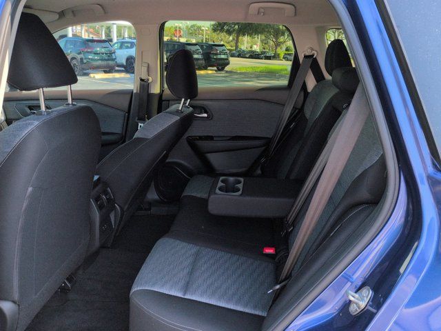 Certified 2023 Nissan Rogue SV FWD image 14
