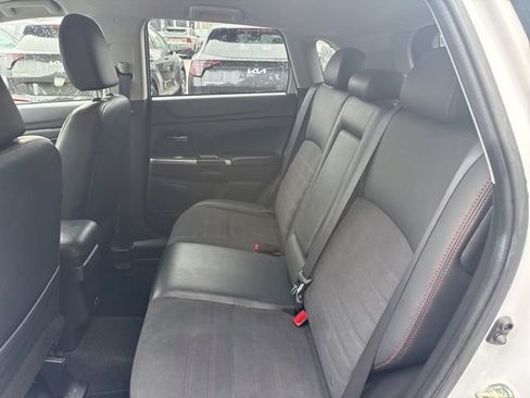 Used 2023 Mitsubishi Outlander Sport SE AWD/4WD image 28