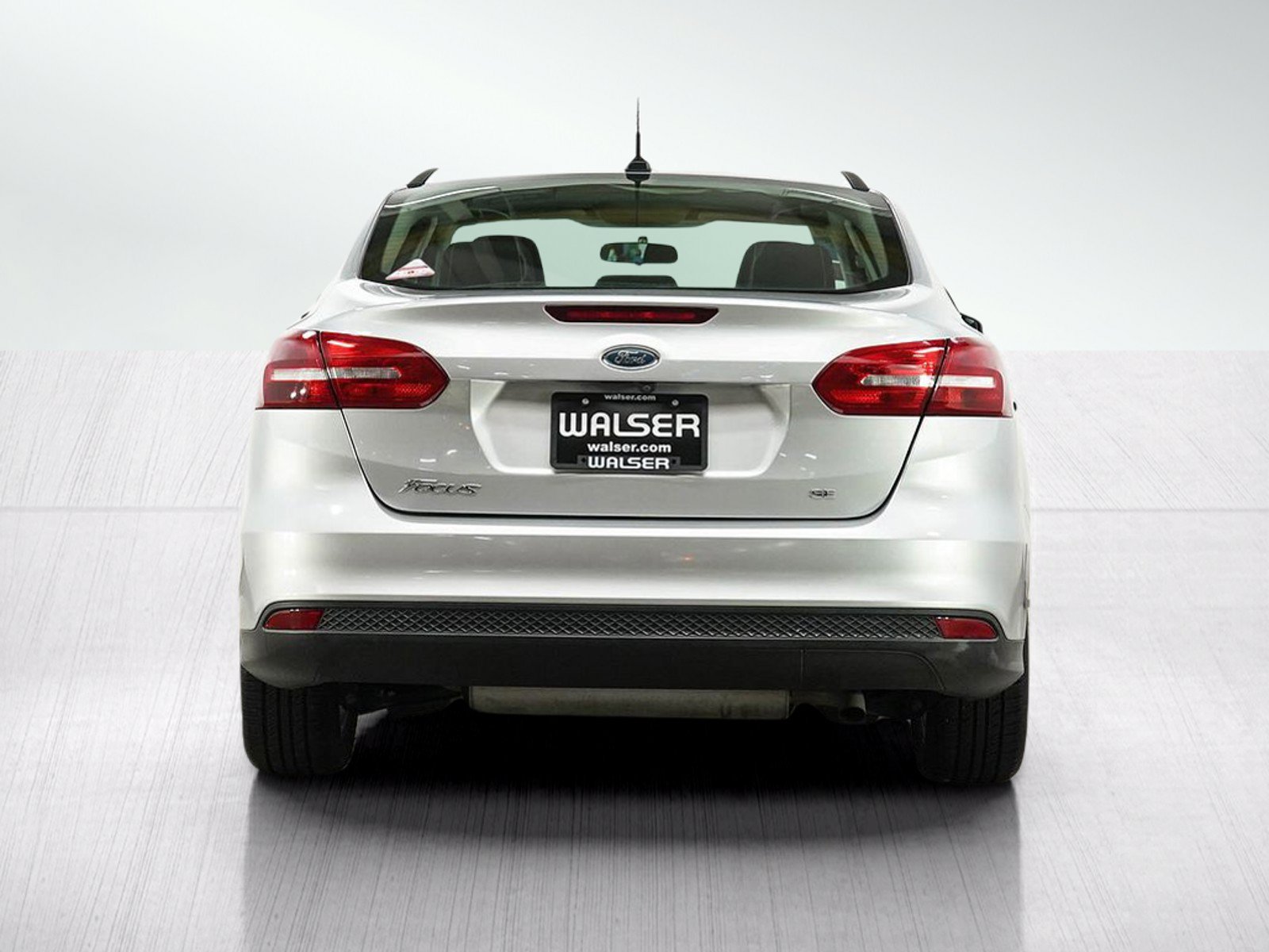 Used 2017 Ford Focus SE FWD image 4